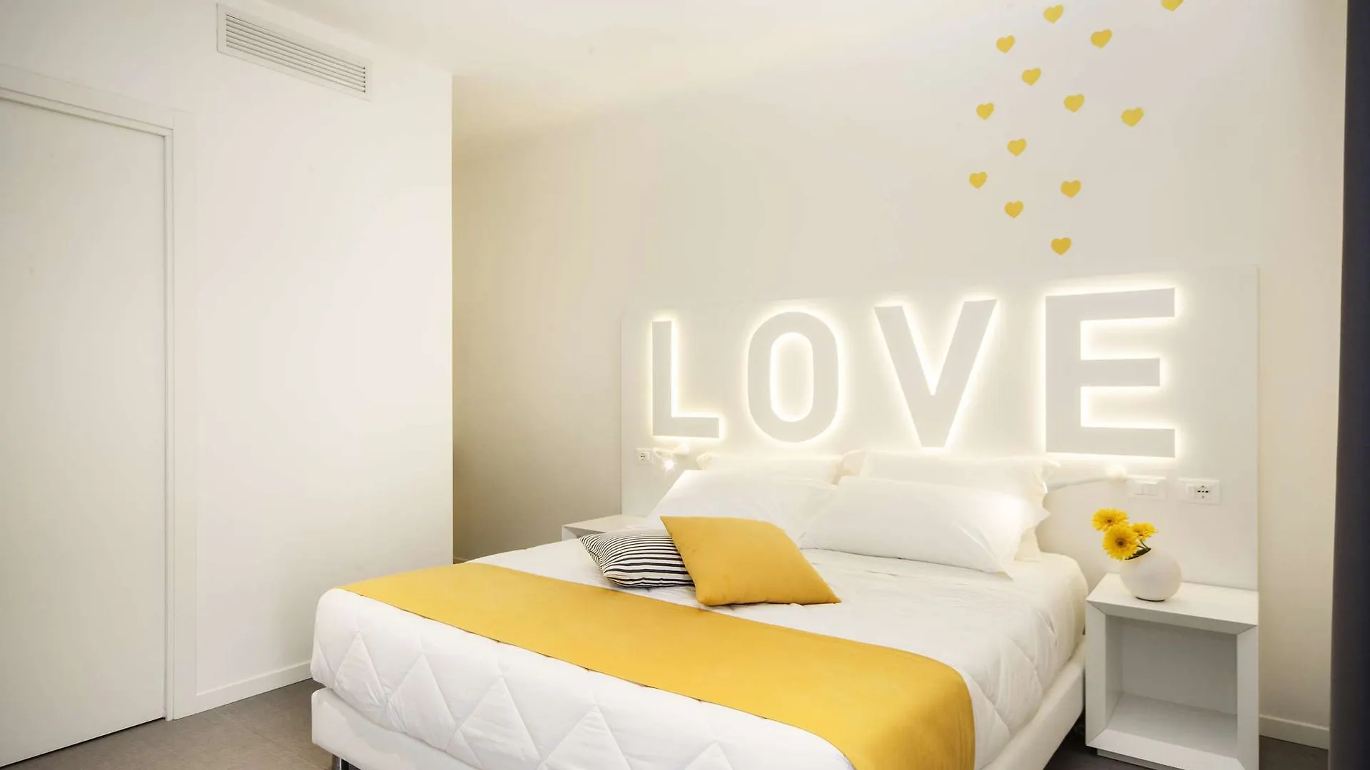 Love Boat Hotel - The Original Riccione