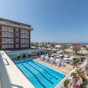 **** Hotel Grand & Riviera Italië